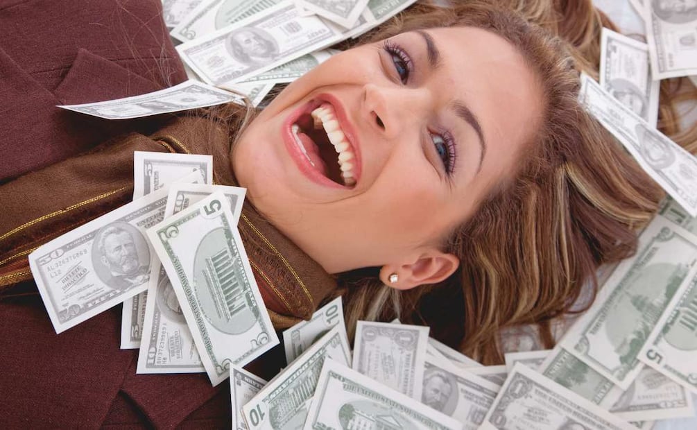 Qué es lo que hacen los millonarios para crecer su dinero. (Foto: DeDinero)