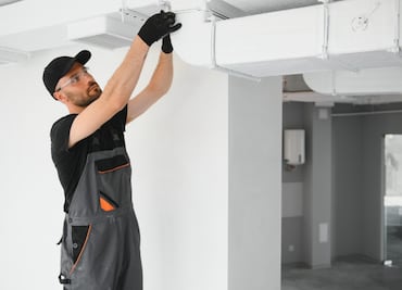 Oferta laboral para trabajar como técnico de mantenimiento en Canadá con sueldo superior a $34,000 pesos mensuales