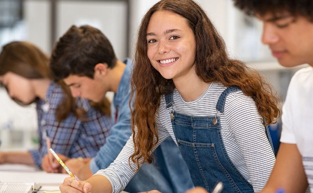 Fechas de entrega para las tarjetas de la Beca Benito Juárez (Foto: DeDinero)