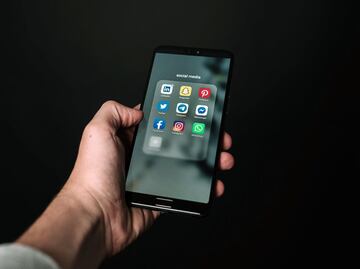 Gana dinero en redes sociales, 5 ideas efectivas