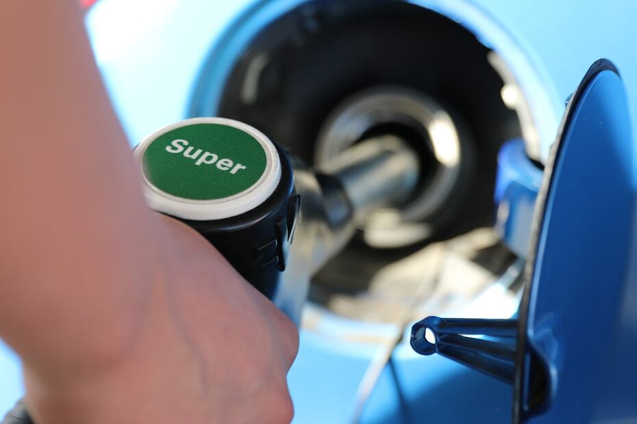 Gasolina y ahorro. Fuente: Pixabay