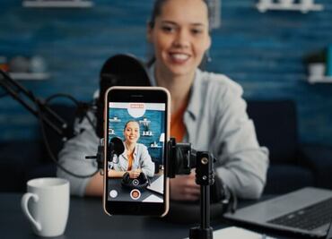 Las tiktokers que generan conciencia sobre compras inútiles y te ayudan a ahorrar dinero