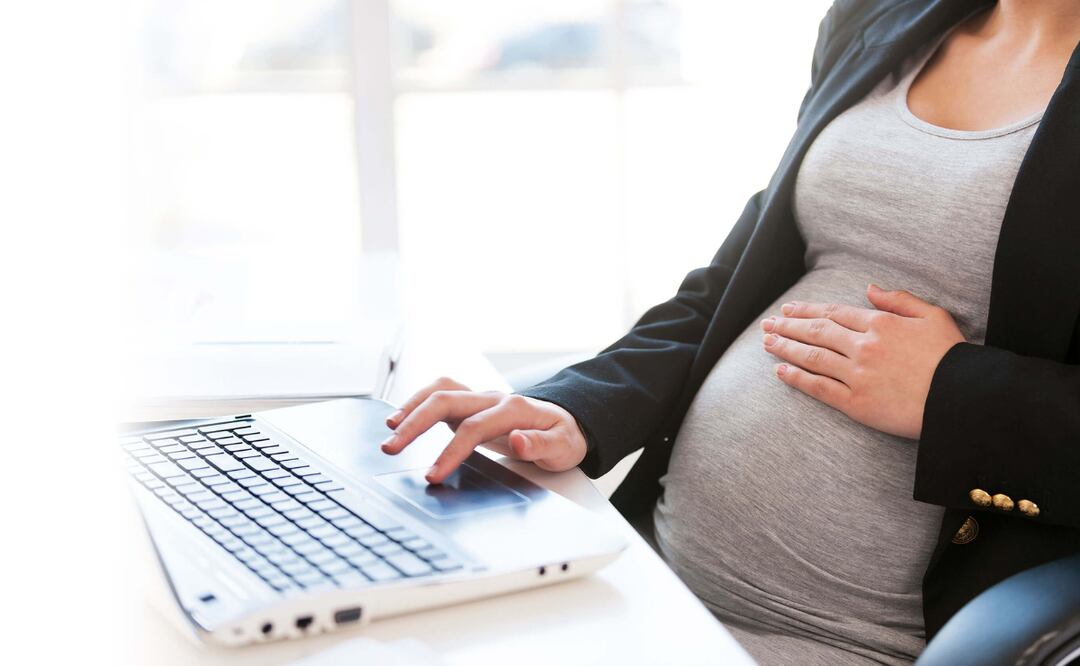 ¿Qué derechos tiene una embarazada en su trabajo? (Foto: DeDinero)