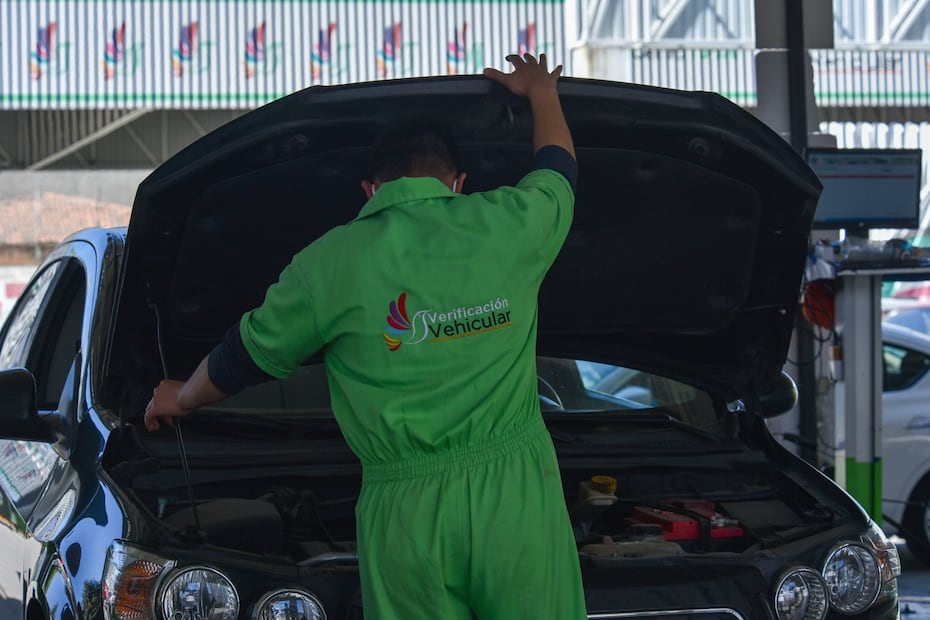 Algunos conductores del Estado de México podrán hacer la verificación sin pagar un solo peso (Foto: Cuartoscuro)