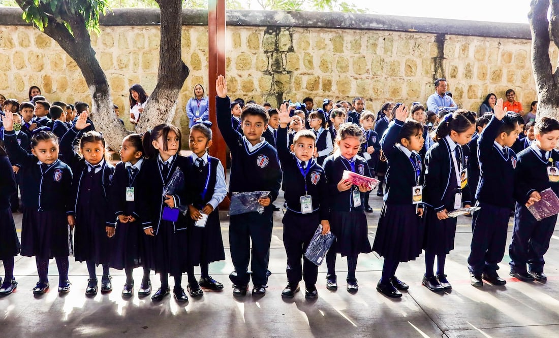El programa Beca Bienestar para Niñas y Niños busca que ningún estudiante de escuela pública abandone sus estudios por falta de recursos en la Ciudad de México (Foto: Cuartoscuro)