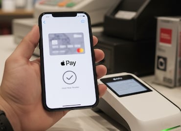 Mujer cree que Apple Pay es gratis y termina en bancarrota. ¿Sabes utilizarlo correctamente?