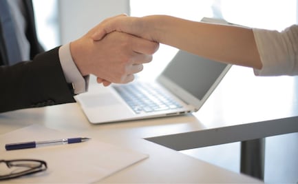 Cómo conseguir un patrocinador para trabajar en Estados Unidos en 2025