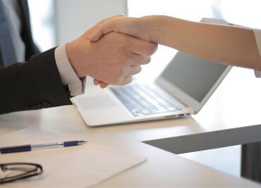 Cómo conseguir un patrocinador para trabajar en Estados Unidos en 2025