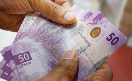 ¿Por qué recibes menos dinero? Así calculas el descuento de ISR en tu nómina del SAT este mes