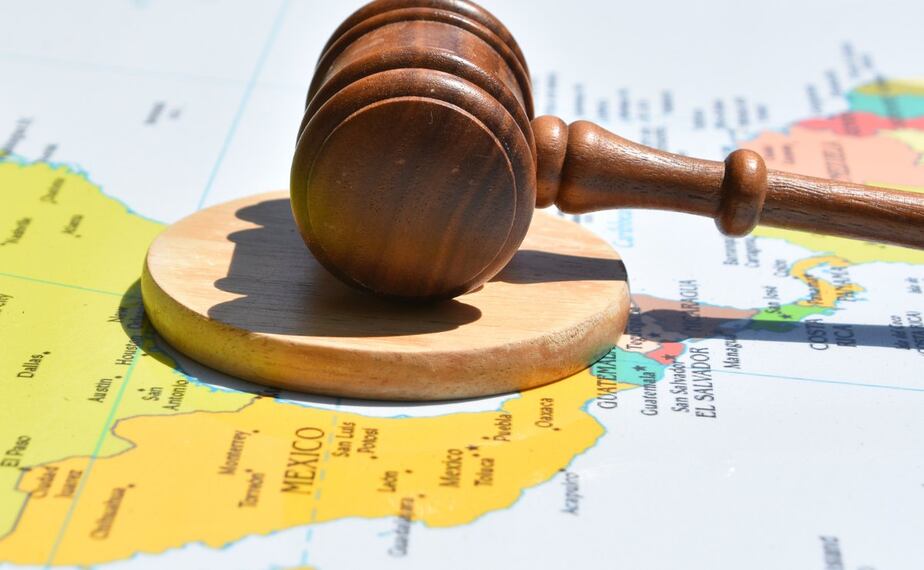 Suspensión de descuentos Infonavit por ausencia o incapacidad: SCJN 2025. (Foto: DeDinero)