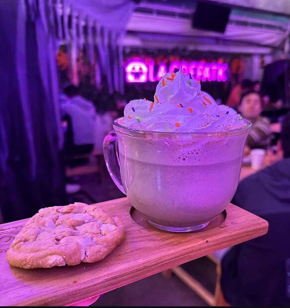 ¿Cuándo empieza la temporada de Pumpkin Spice Latte? (Foto: DeDinero)