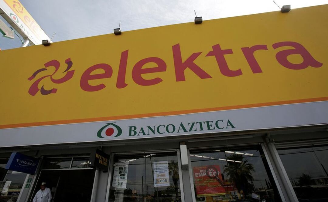 Empleada de una tienda Elektra se grabó y subió el video a TikTok. (DeDinero)