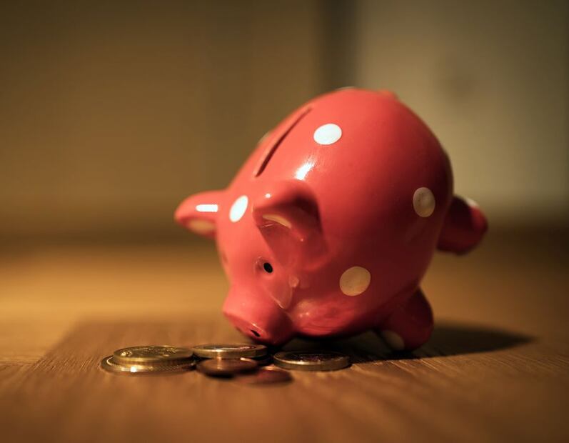 Puedes aplicar el "quítamelo que me lo gasto" mediante herramientas digitales, pero también de manera offline. (Foto: Unsplash)