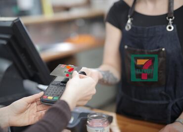 7-Eleven lanza opción para pagar recibos vencidos de agua, luz, gas, Telcel y más, así funciona