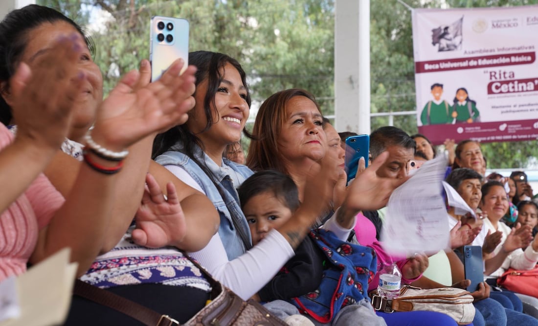 Pagos de la Beca Rita Cetina durante Semana Santa (Foto: Cuartoscuro)
