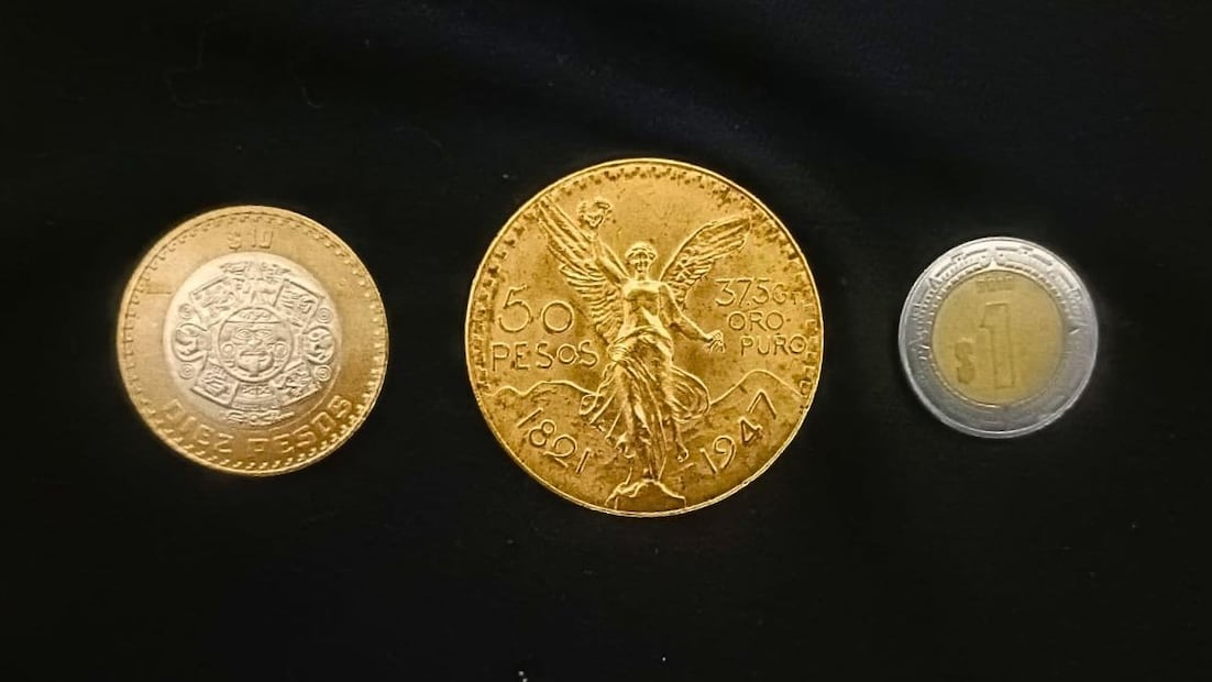 ¿Qué tamaño tiene un centenario de oro? Así se ve una moneda que vale 50 mil pesos vs una de 10 pesos