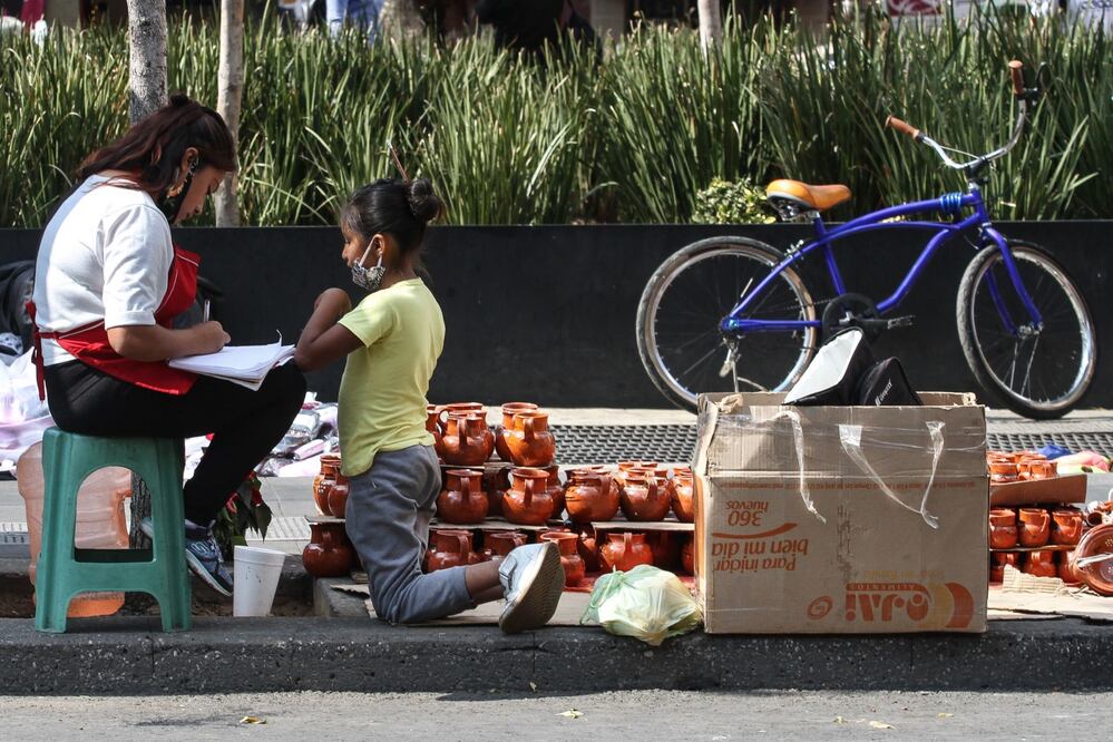 La Beca Leona Vicario brinda apoyo económico y servicios integrales a niñas, niños y adolescentes en situación vulnerable en la CDMX (Foto: Cuartoscuro)