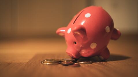 Ahorro hormiga: guarda 5 pesos diarios y tendrás mil 800 al año; esto recomienda la Profeco