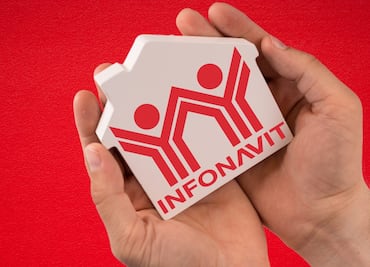 Guía para cambiar tu crédito Infonavit a pesos y evitar que aumente tu deuda