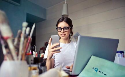 7 consejos de ahorro para jóvenes recién graduados con objetivos a mediano plazo