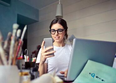 7 consejos de ahorro para jóvenes recién graduados con objetivos a mediano plazo