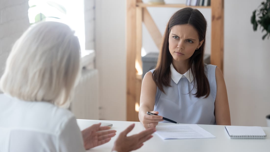 Promesas de empleo donde te piden dinero por adelantado, es momento de sospechar (Foto: Canva)