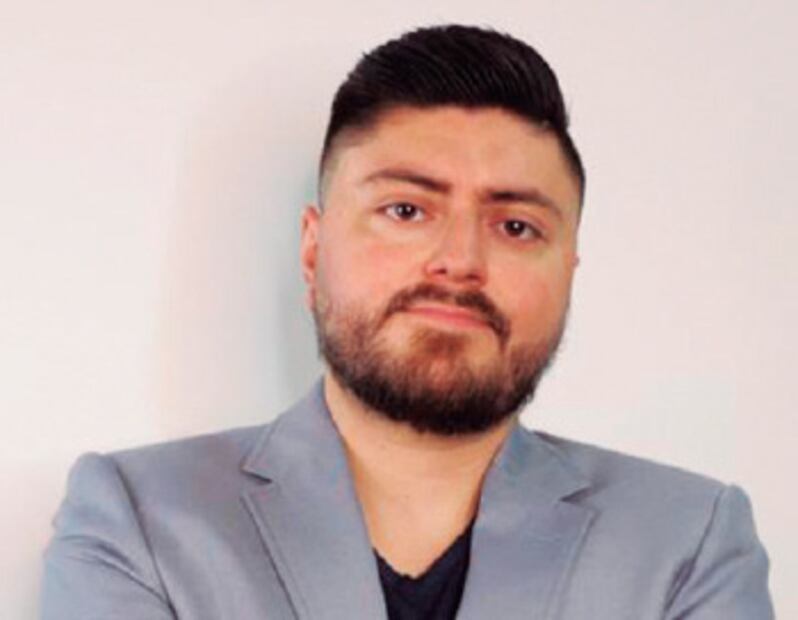 El popular influencer ofrece consejos de inversión en redes sociales. (Foto: Condusef)