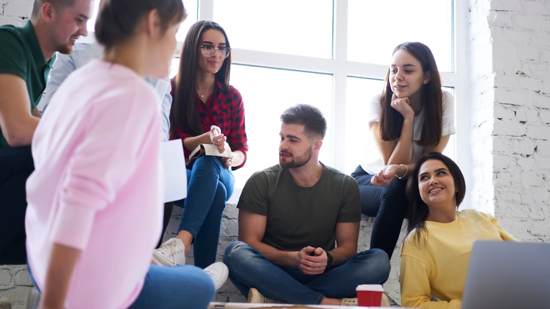 Con Jóvenes Construyendo el Futuro los negocios pueden recibir aprendices sin costo (Foto: Canva)