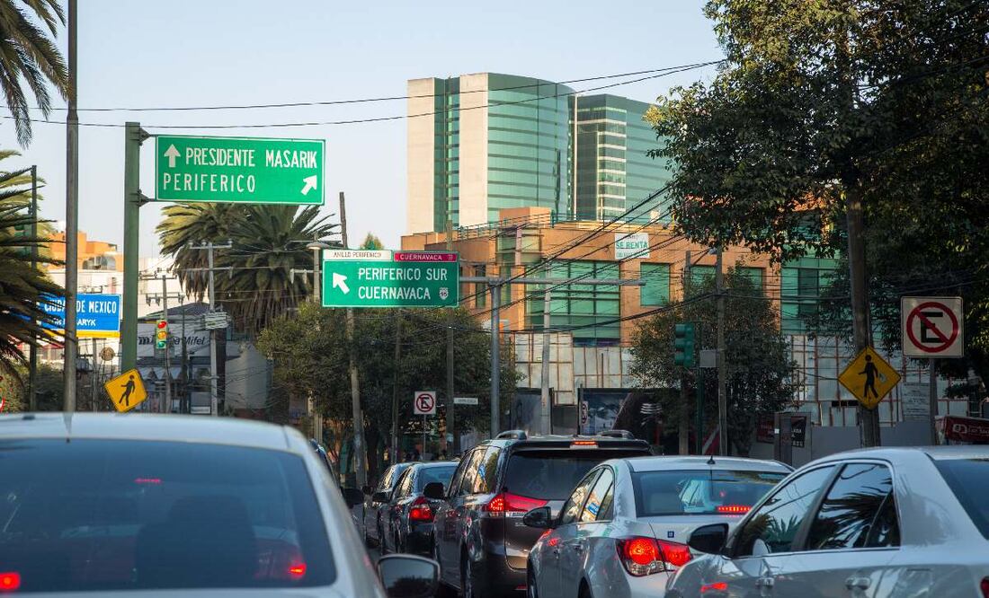 ¿Cuál es la multa por manejar lento y entorpecer el tránsito? (Foto: DeDinero)