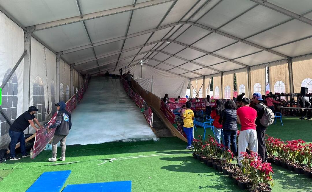 Diversión decembrina sin costo: Conoce las pistas de hielo en estas alcaldías de la CDMX. (Foto: Javier Ramírez)