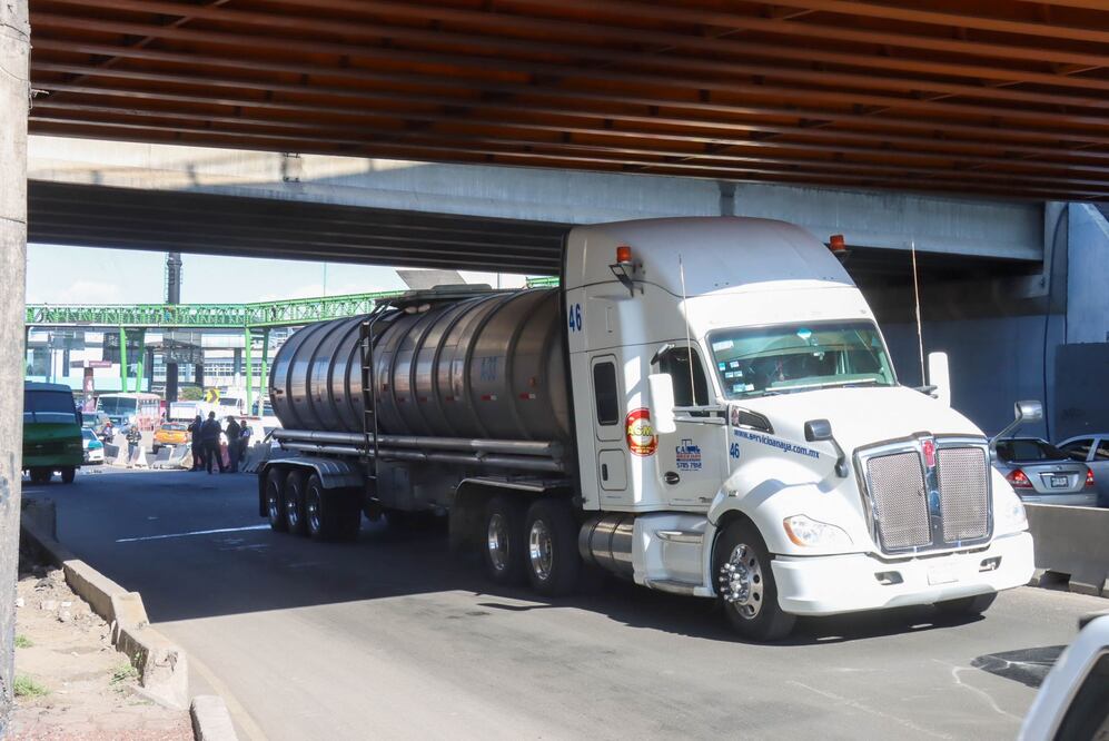 Las reformas buscan fortalecer la seguridad vial y profesionalizar el transporte de materiales peligrosos en la capital (Foto: Cuartoscuro)