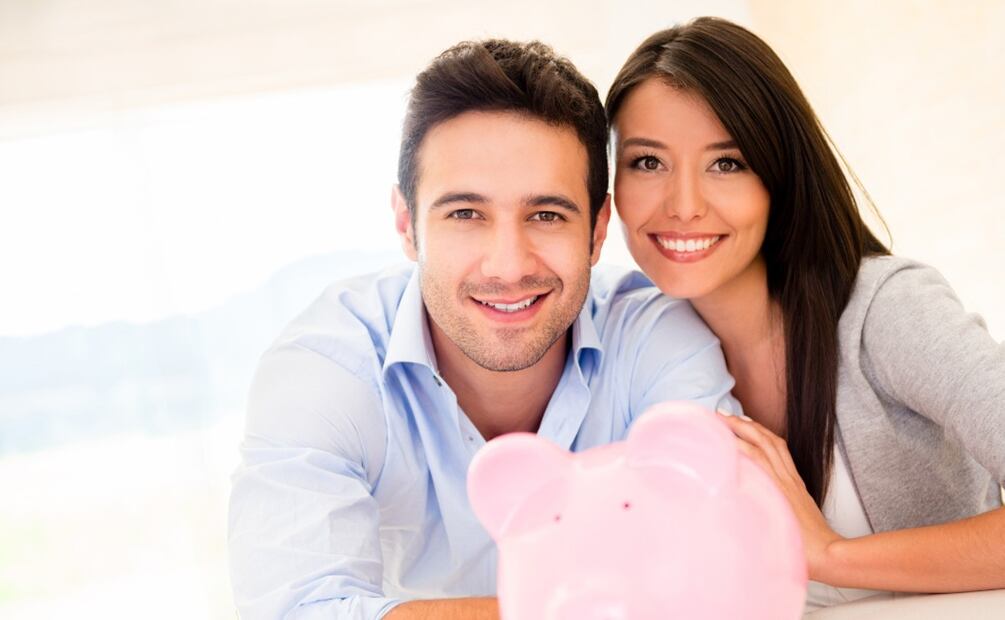 Sigue estas recomendaciones para mantener tus finanzas sanas, economizando tus actividades. (Foto: DeDinero)