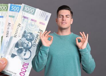 Psicología explica qué significa ordenar los billetes de menor a mayor y otras manías que tenemos con el dinero
