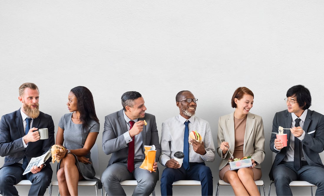 Tomarte el tiempo adecuado para comer en el trabajo es totalmente legal (Foto:Canva)