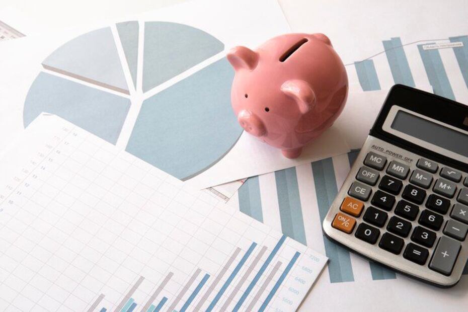 El camino hacia decisiones financieras más sabias. Fuente: Freepik.
