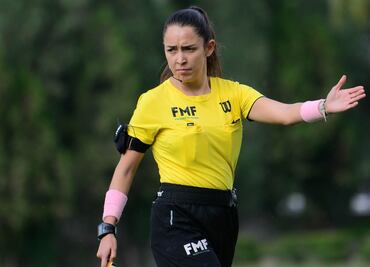 ¿Quieres ser árbitra en la Liga MX Femenil? Descubre cómo postularte y cuánto podrías ganar