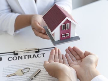 ¿Cuántos años tengo que vivir en una casa para que sea mía en México? Doctor en Derecho nos explica