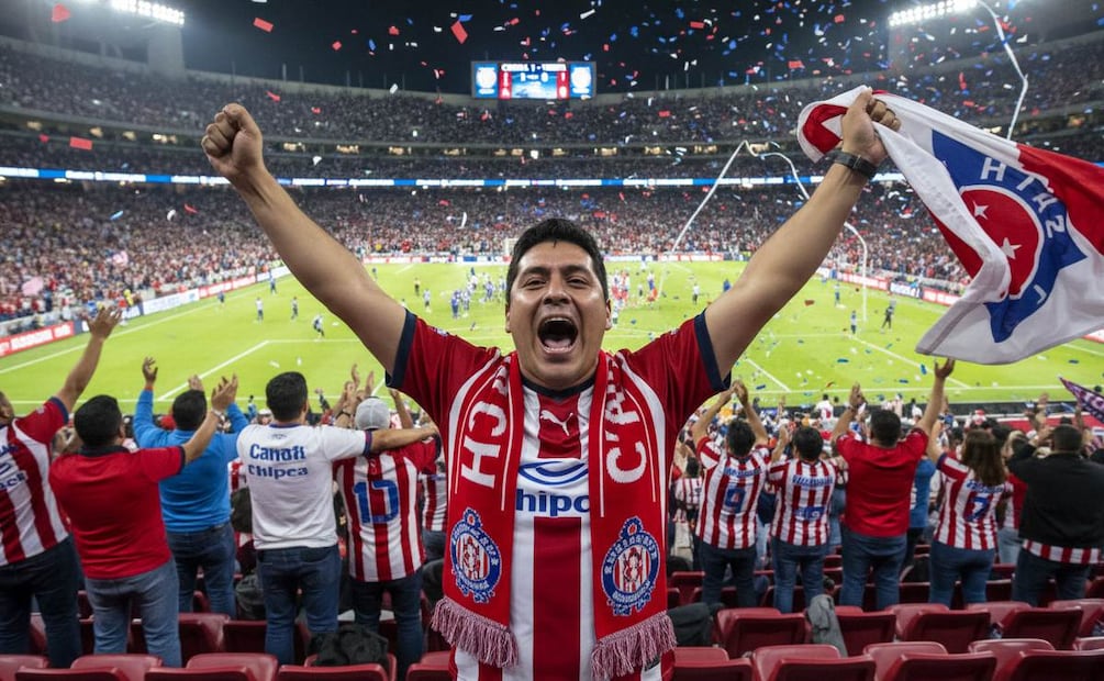 Abonos del futbol: cuánto cuestan, qué incluyen y si valen la pena según tu asistencia al estadio. (Foto: Creada con IA)