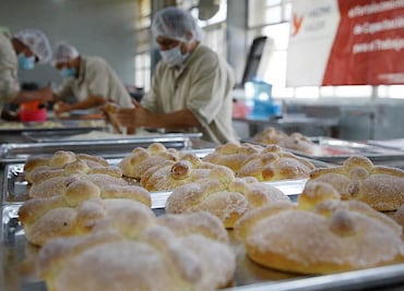Pan de Muerto a 39 pesos y hecho en cárceles de CDMX, estos son los puntos donde los puedes comprar