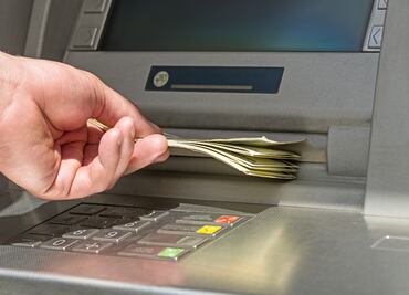 ¿Qué hacer cuando el cajero no entrega todo el dinero?