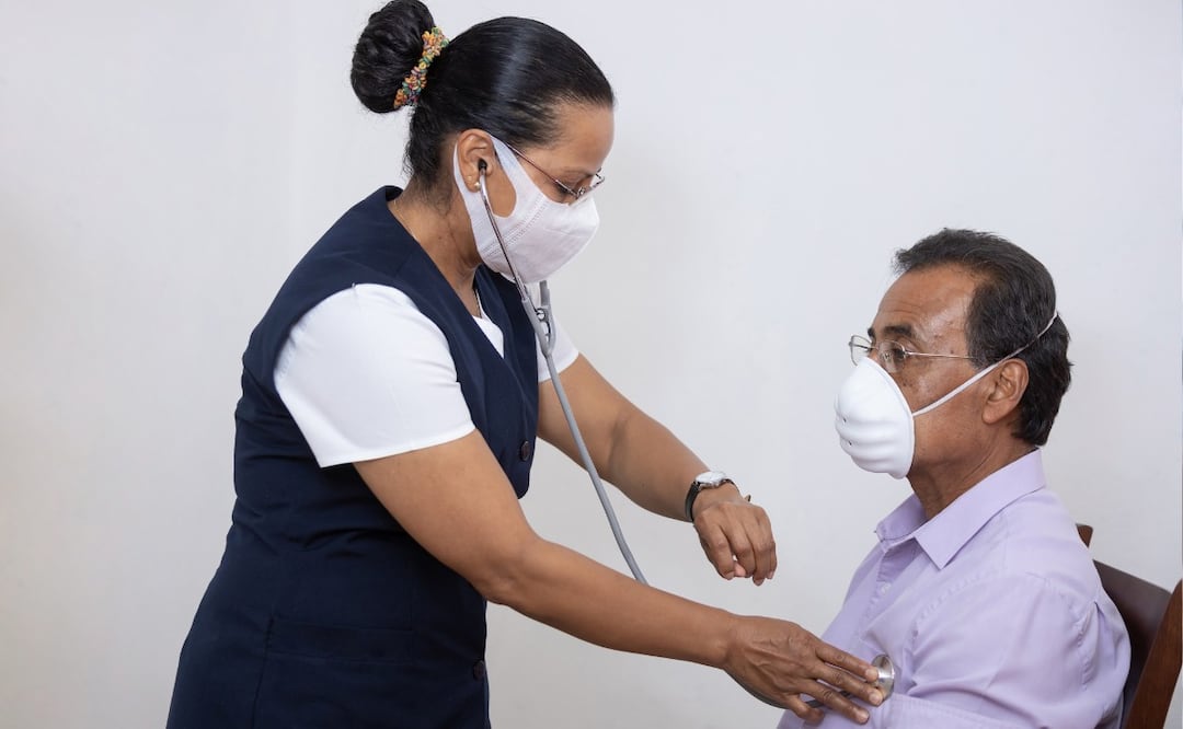 ¿Cómo postularte a las vacantes de IMSS-Bienestar? (Foto: DeDinero)