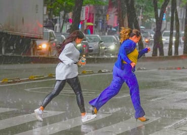 Llegaste tarde al trabajo por lluvias: Esto dice la ley en México 2025 y nuevos derechos laborales