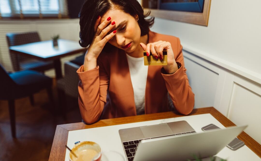 Protege tu dinero y datos, con las claves para reconocer páginas fraudulentas según Profeco. (Foto: DeDinero)