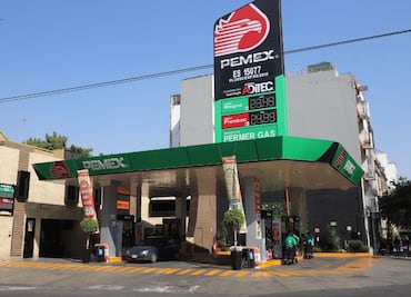 Profeco revela el truco para cargar gasolina y no perder dinero: por litro o por monto