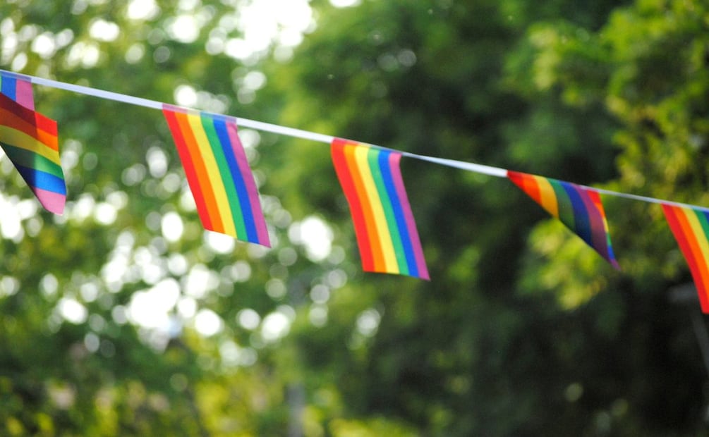 Frases poderosas para compartir en WhatsApp y redes sociales por el Día del Orgullo LGBT+:.(Foto: Unsplash)