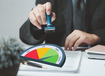 Buró de Crédito: La guía definitiva para entender cómo te evalúan bancos e Infonavit antes de un préstamo