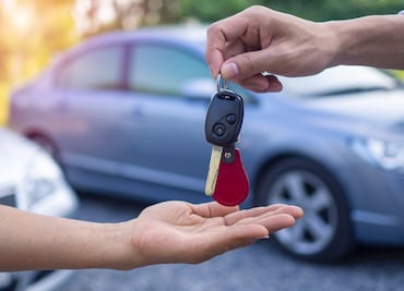 La Condusef te dice cómo comprar un auto siendo estudiante