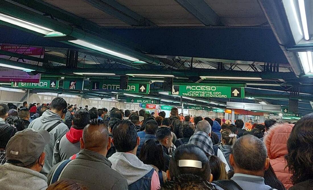 Algunos usuarios en redes sociales han reportado retraso por más de 10 minutos en algunas Líneas del metro. (Foto: Redes sociales)