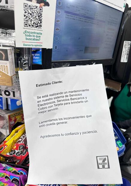 7-Eleven avisa que su sistema está en mantenimiento. (Foto: Javier Ramírez)